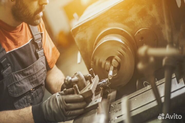 Токарь/Вахта