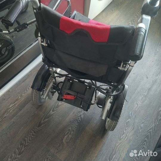 Продается инвалидная коляска с электроприводом