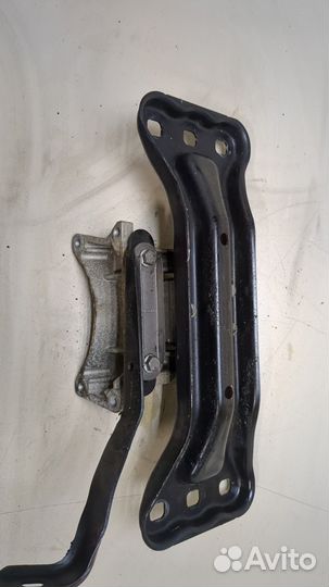 Подушка крепления кпп Mercedes C W204