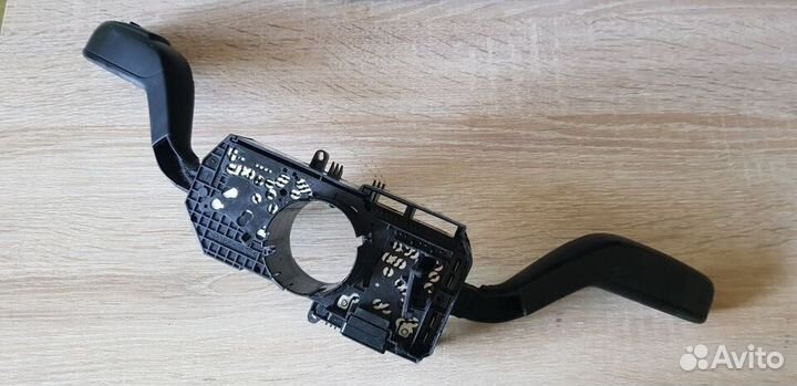 Переключатель подрулевой skoda