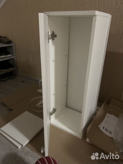 Шкафчик маленький