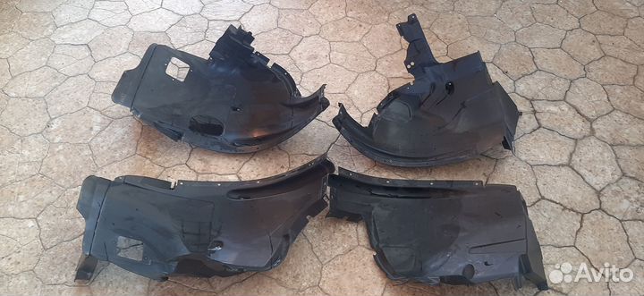 Подкрылок передний комплект BMW X5 E70
