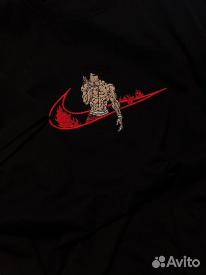 Машинная вышивка на одежде