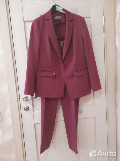 Костюм брючный