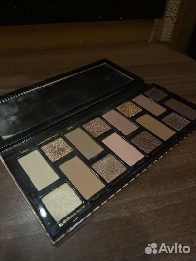 Палитра теней too faced