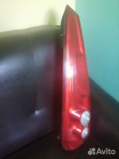 Фонарь левый Ford Fiesta