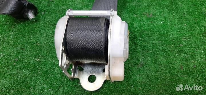 Ремень безопасности задний левый Subaru Legacy/ O