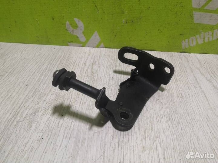 Кронштейн (сопут. товар) Киа Спортейдж 04-10