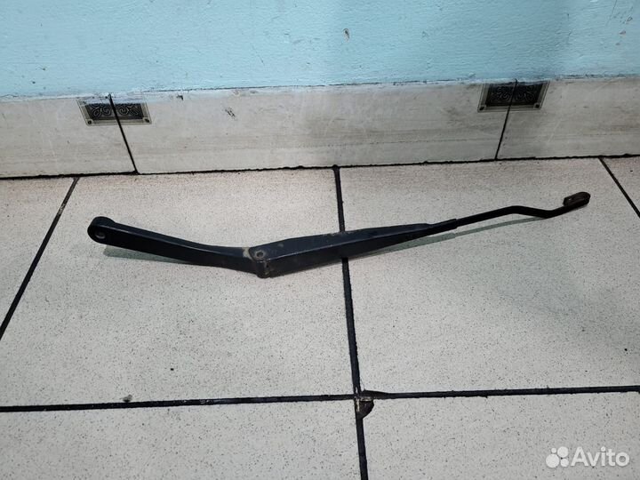 Поводок дворника правый Daewoo nexia