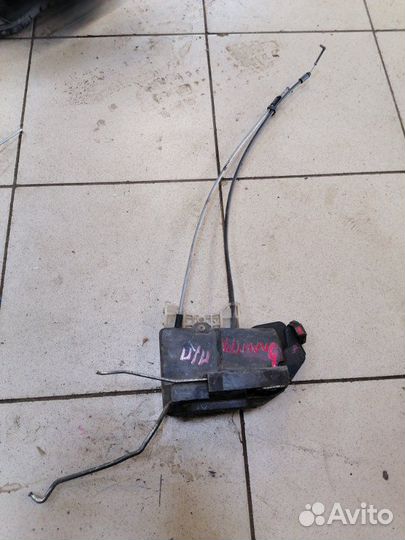 Замок дверной передний правый Hyundai Elantra XD