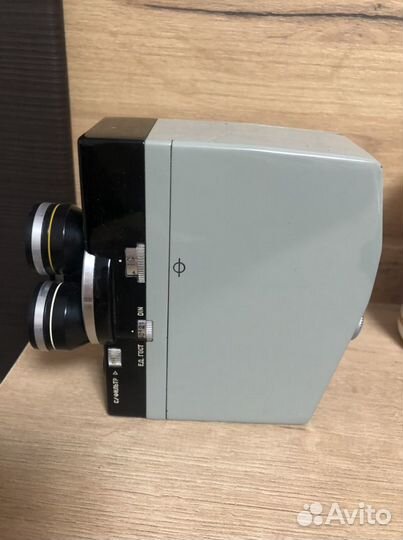 Пленочная видеокамера экран 4. антиквариат