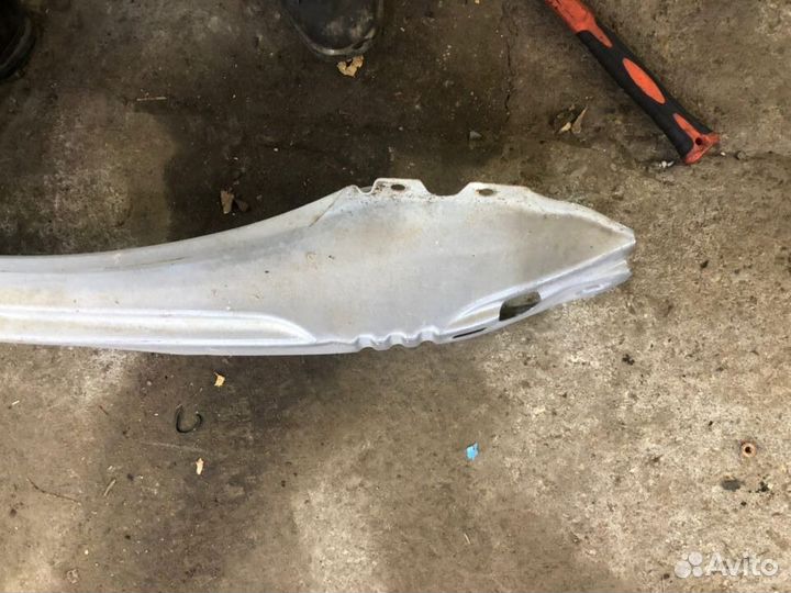 Усилитель бампера задний Volvo Xc60