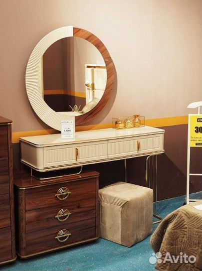 Спальный гарнитур