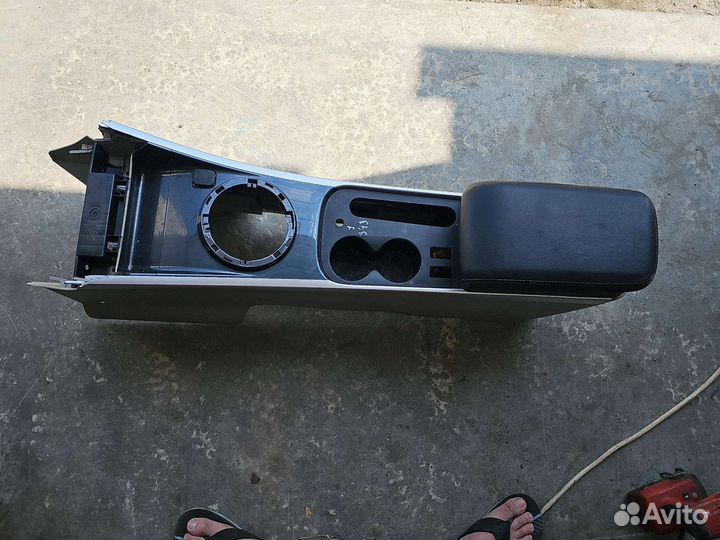 Подлокотник,средняя консоль Mazda CX-7