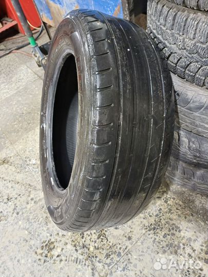 Toyo CFt 215/60 R17 96T