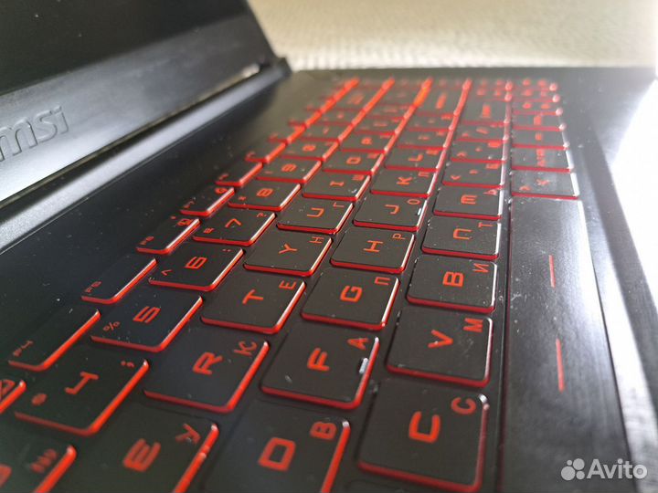 Игровой ноутбук MSI MS-16r4