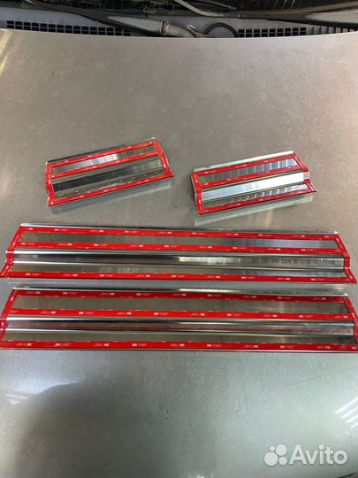 Накладки на пороги Тойота Ленд Крюзер 100-105