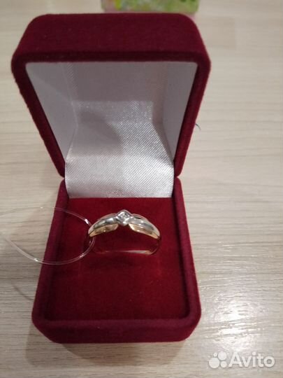 Серебряное кольцо женское 925
