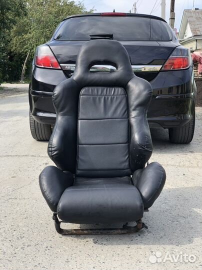 Спортивные сиденья ковши