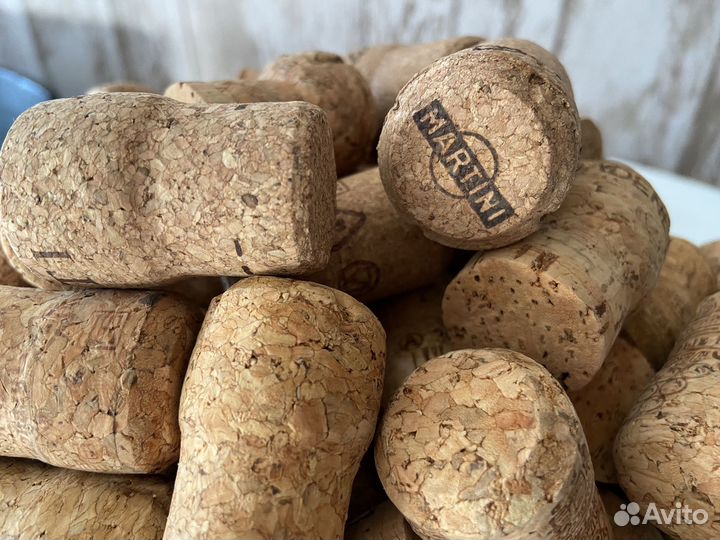 Пробки от шампанского и вина 126 шт