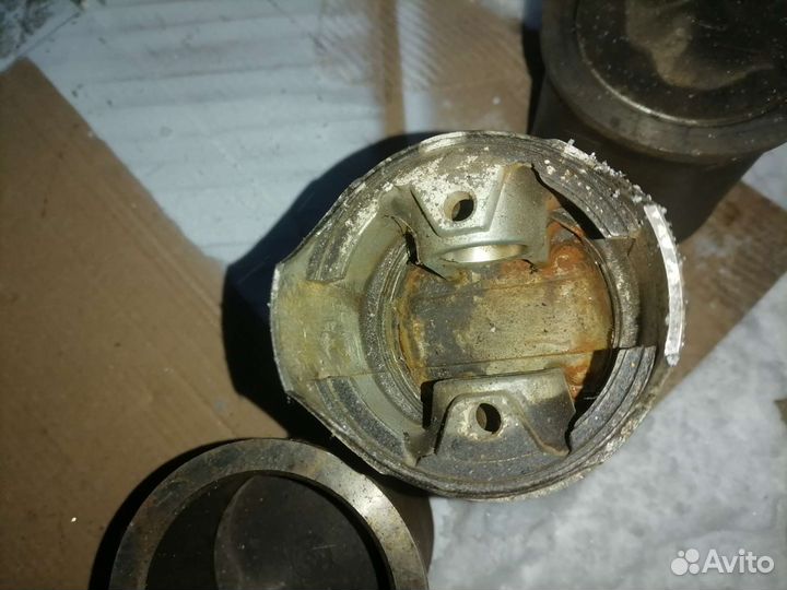 Поршни с гильзами газ 66-1002020-02