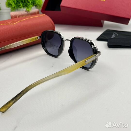 Солнцезащитные очки Cartier