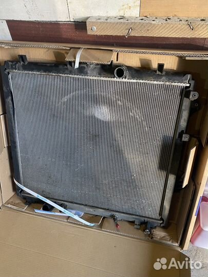 Радиатор охлаждения Toyota Land Cruiser Prado 150