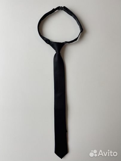 Галстуки детские (новый) в упаковке чер. и цветные