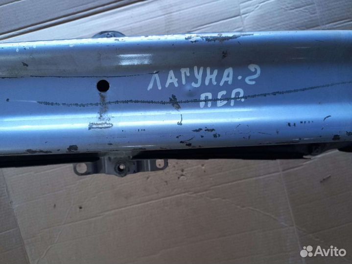 Усилитель переднего бампера Рено Лагуна 2