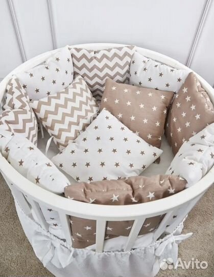 Бортики подушки в кроватку, новые