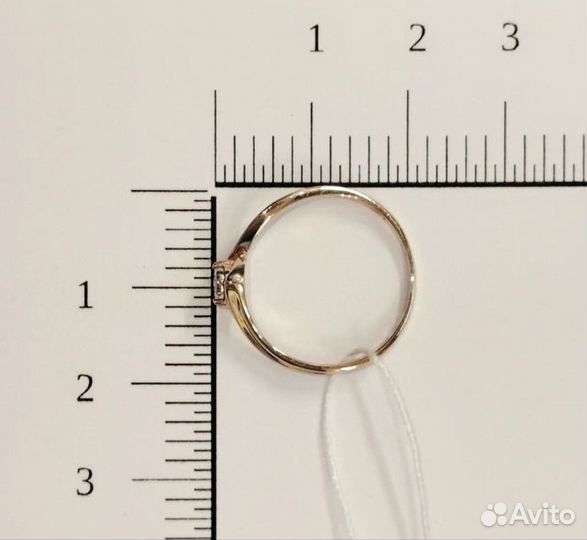 Золотое кольцо с камнем 17,5р