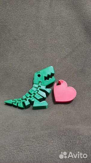 Подвижный динозавр с сердцем