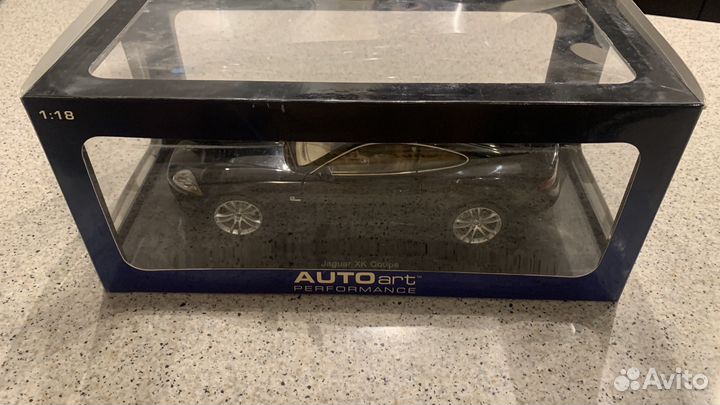 Jaguar XK Coupe AutoArt 1:18