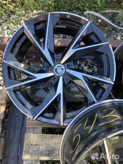 Диски литые r20 5/112 (543) VAG