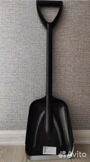 Лопата для уборки снега