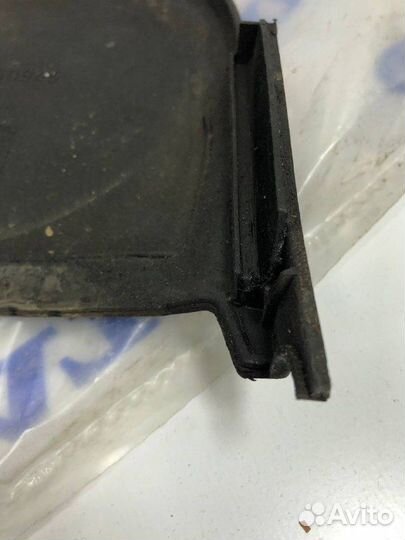 Крышка ремня грм верхняя передняя volvo 30750945