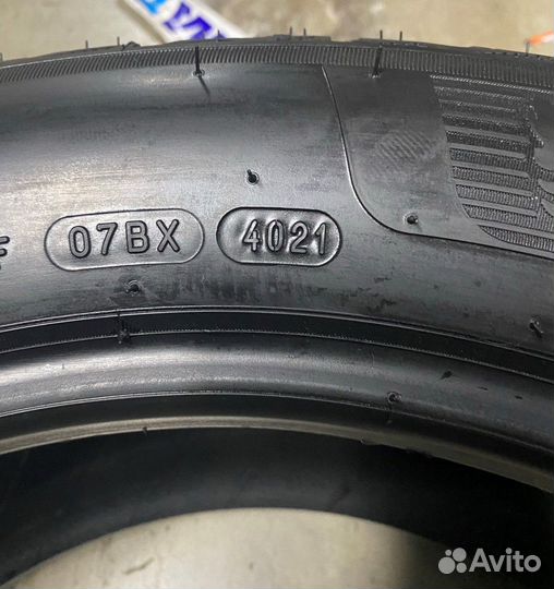 Michelin X-Ice North 4 215/55 R17 98T