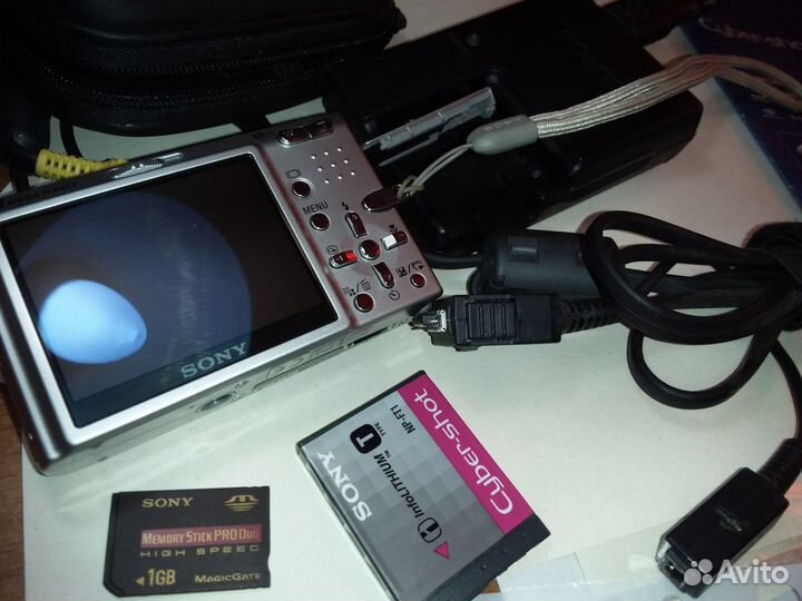 Цифровой компактный фотоаппарат sony