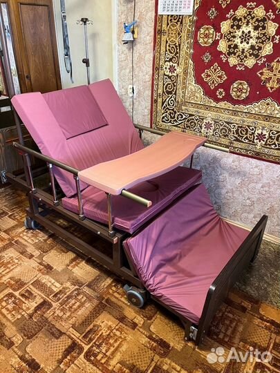 Медицинская кровать для лежачих больных