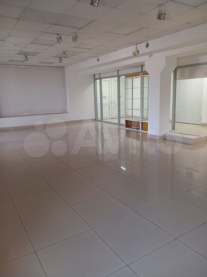 Сдаются торговые площади до 300 м²