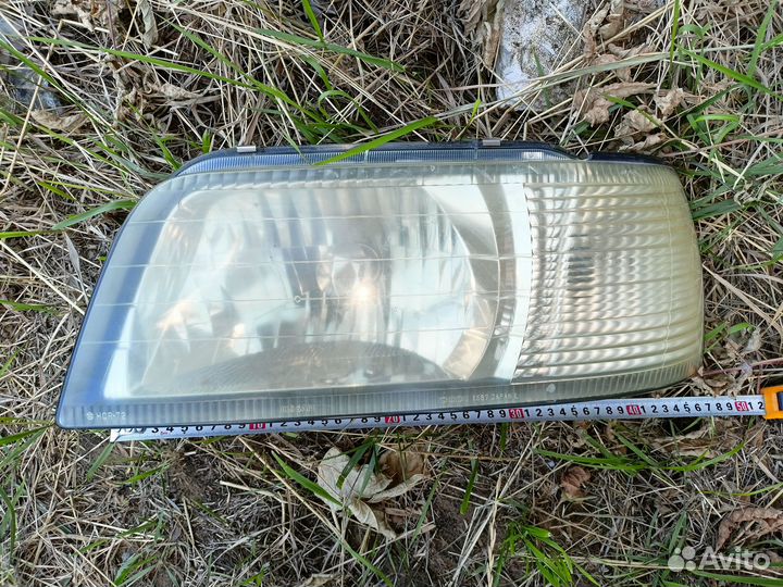 Фара Nissan Cedric Y33