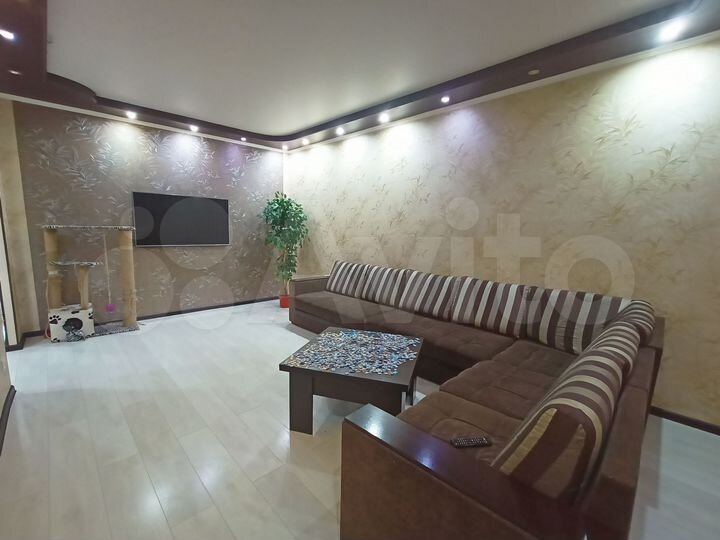 2-к. квартира, 64 м², 6/9 эт.