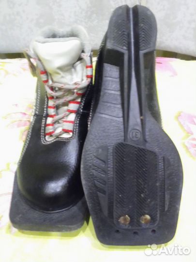 Лыжные ботинки детские 31 размер