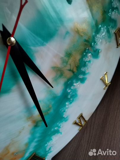 Часы из эпоксидной смолы