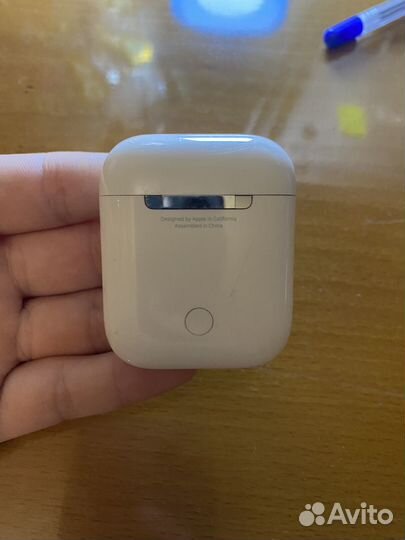 Один наушник, сами airpods оригинальные