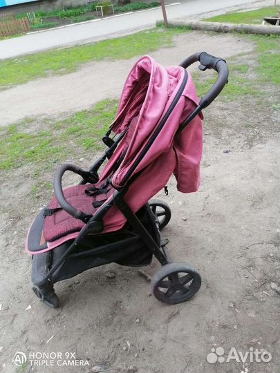 Прогулочная коляска