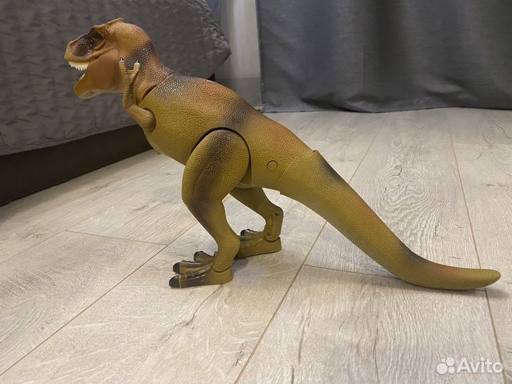 Динозавр (Тиранозавр )