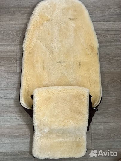 Спальный мешок в коляску из овчины