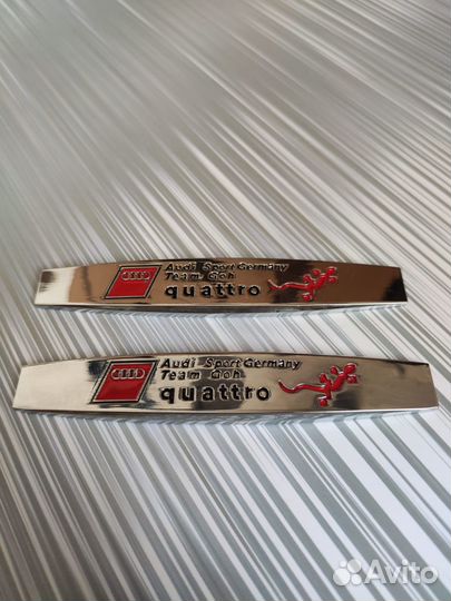 Шильдики audi Quattro на крылья Ауди Геккон