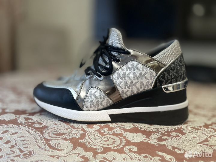 Кроссовки michael kors 37